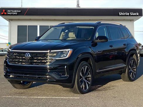 Used 2024 Volkswagen Atlas SEL Premium R-Line image 1