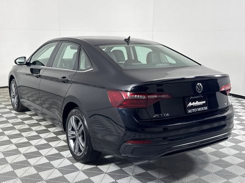 Used 2024 Volkswagen Jetta SE image 7