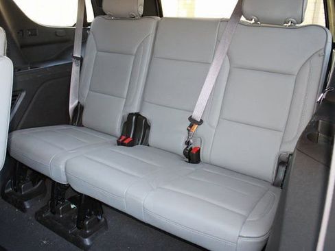 Used 2021 GMC Yukon SLT w/ SLT Premium Package image 7