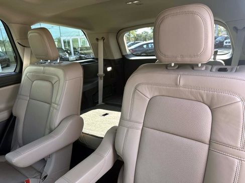 Used 2022 Lincoln Aviator Reserve w/ Equipment Group 201A image 15