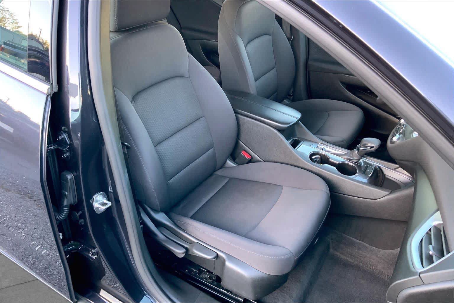 Used 2023 Chevrolet Malibu LT FWD image 8