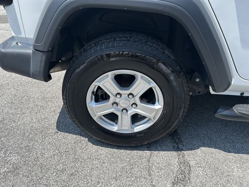 Certified 2019 Jeep Wrangler Unlimited Sport S AWD/4WD image 6