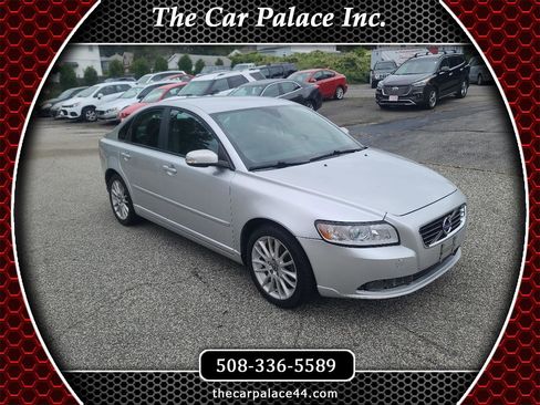 Used 2011 Volvo S40 T5 image 1