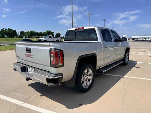 Used 2017 GMC Sierra 1500 SLT AWD/4WD image 4
