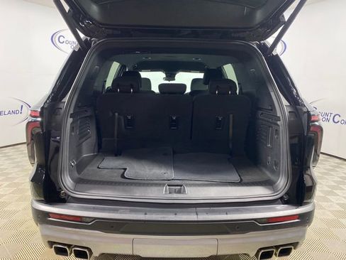 Certified 2025 Chevrolet Traverse LT w/ Driver Confidence Package image 25