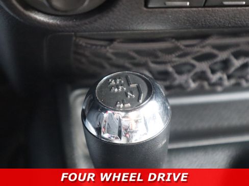 Used 2017 Jeep Wrangler Unlimited Rubicon image 21