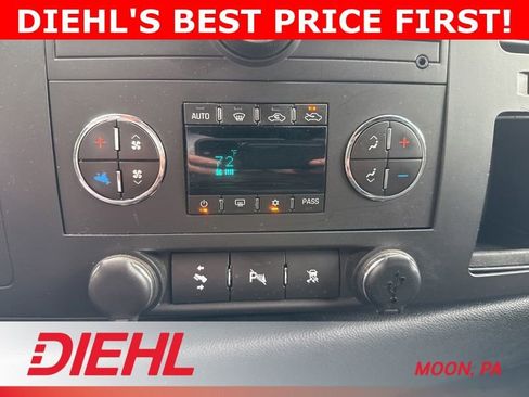 Used 2011 Chevrolet Silverado 2500 LT w/ Interior Plus Package AWD/4WD image 29
