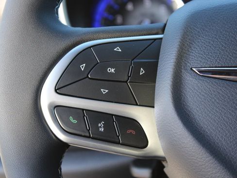 New 2026 Chrysler Pacifica Select image 14