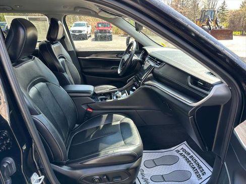 Certified 2022 Jeep Grand Cherokee Limited AWD/4WD image 31