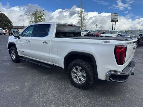 Used 2023 GMC Sierra 1500 SLT w/ SLT Convenience Package image 5