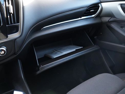 Used 2021 Chevrolet Traverse LT image 29