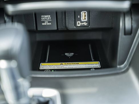 Used 2018 Honda Accord Touring image 25