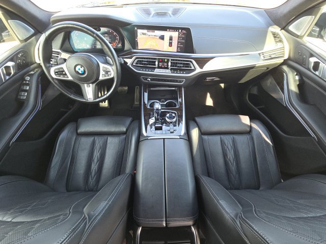 Used 2021 BMW X7 M50i AWD/4WD image 23