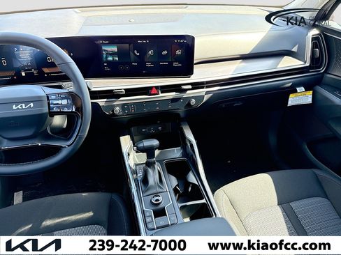 New 2026 Kia Sorento LX image 17