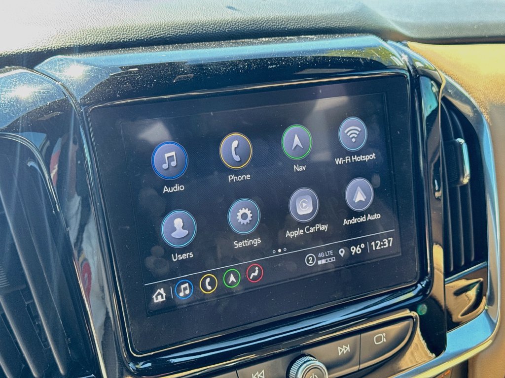 Used 2023 Chevrolet Traverse Premier FWD image 15