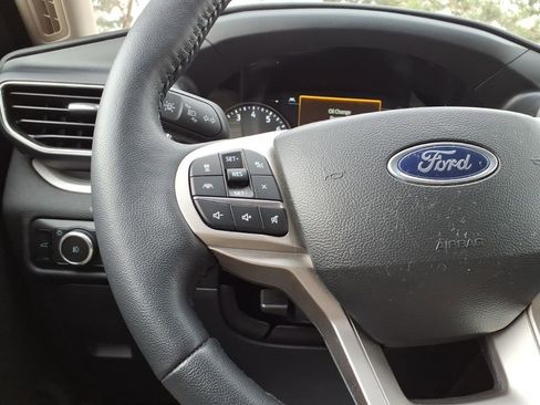 Used 2023 Ford Explorer XLT w/ Equipment Group 202A image 17