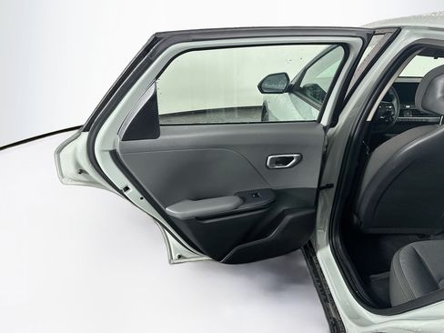 Used 2025 Kia K4 FWD image 25