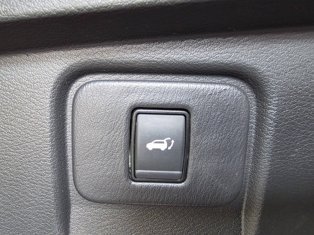 Used 2017 Nissan Murano SL w/ Cargo Package FWD image 31