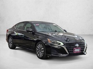 Used 2025 Nissan Altima 2.5 SV FWD video 3
