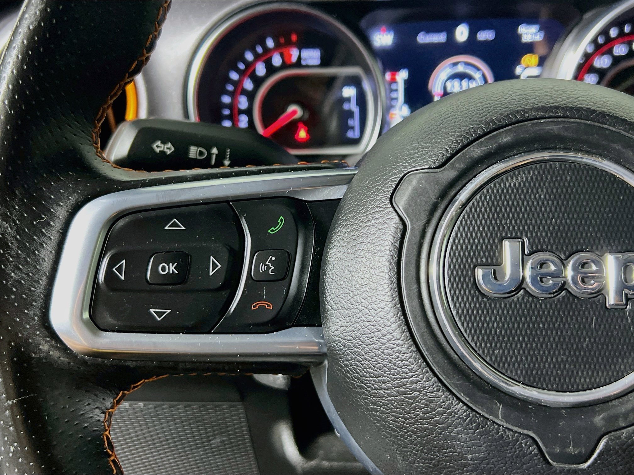 Used 2020 Jeep Gladiator Mojave AWD/4WD image 18