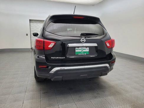 Used 2017 Nissan Pathfinder S image 6