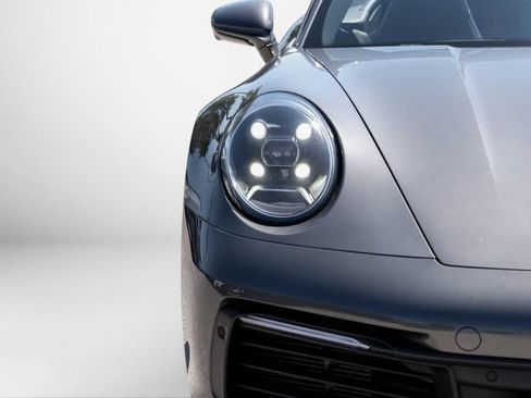 Used 2021 Porsche 911 Cabriolet image 33