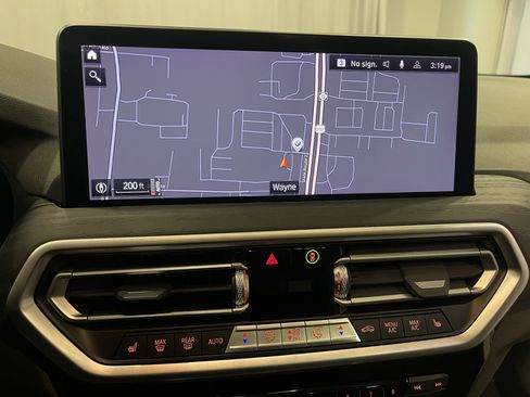 Used 2023 BMW X4 xDrive30i w/ M Sport Package image 19