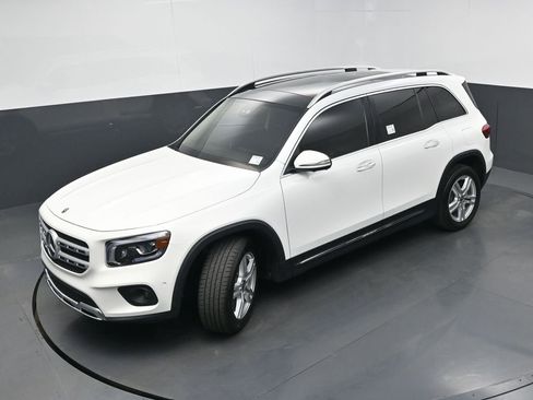 Used 2023 Mercedes-Benz GLB 250 4MATIC image 33