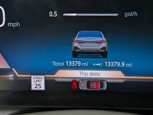 Used 2025 BMW 530i xDrive w/ M Sport Package image 34