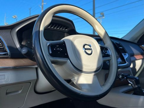 Used 2022 Volvo XC90 T5 Momentum w/ Advanced Package image 54