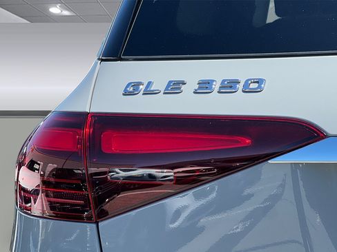 Certified 2025 Mercedes-Benz GLE 350 4MATIC image 12