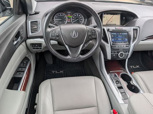 Certified 2017 Acura TLX V6 w/ Technology Package FWD image 8