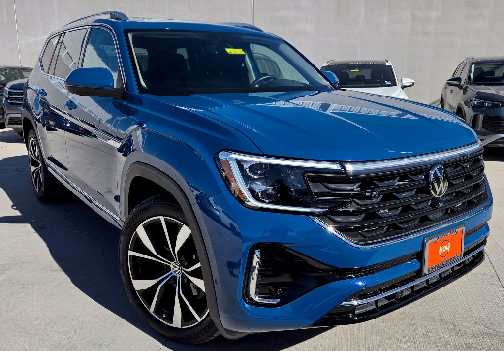 Certified 2025 Volkswagen Atlas SEL Premium R-Line AWD/4WD image 1