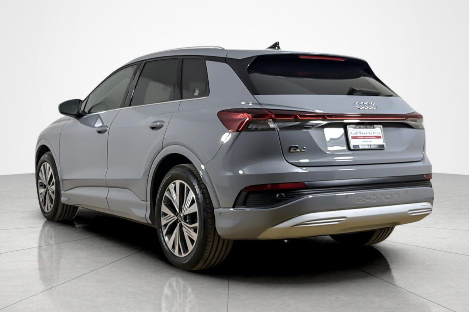 Certified 2023 Audi Q4 e-tron Premium Plus w/ Premium Plus RWD image 3