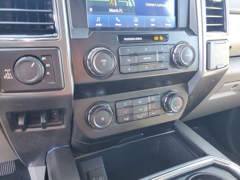 Used 2022 Ford F250 XLT w/ XLT Premium Package image 21