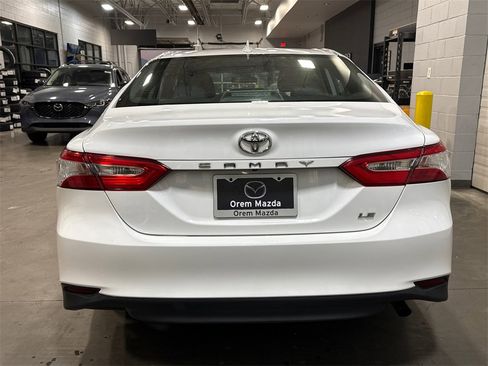 Used 2020 Toyota Camry LE image 25