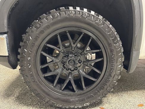 Used 2024 GMC Sierra 1500 Pro w/ Pro Value Package image 7