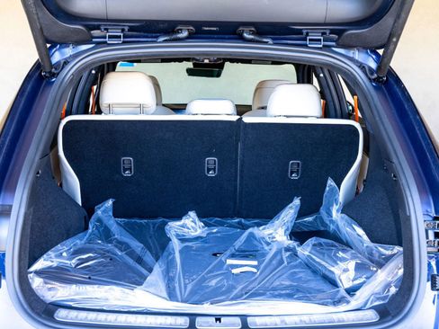 New 2026 Genesis GV70 3.5T Sport Prestige image 22