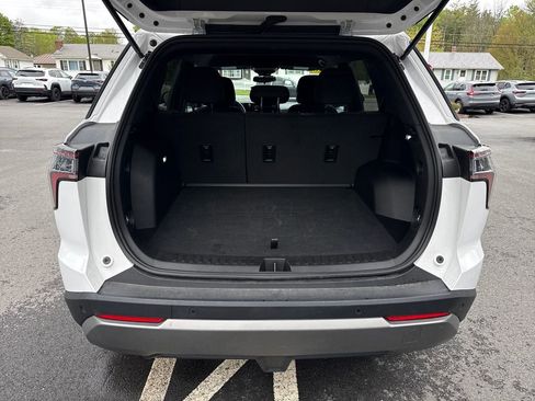 Used 2025 Chevrolet Equinox LT AWD/4WD image 21