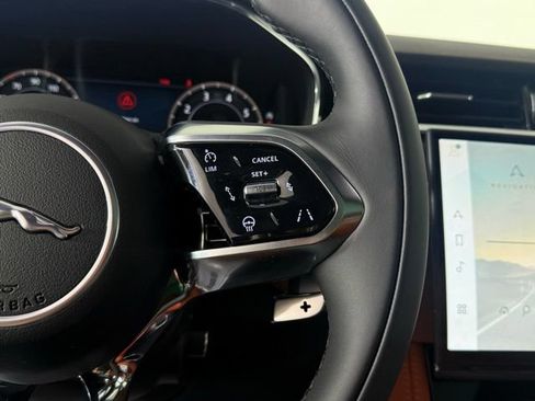 Used 2026 Jaguar F-PACE R-Dynamic S AWD/4WD image 25