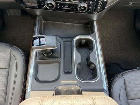 Used 2026 Chevrolet Silverado 1500 High Country w/ High Country Premium Package AWD/4WD image 17
