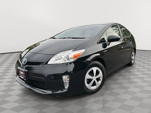 Used 2013 Toyota Prius Two FWD image 1
