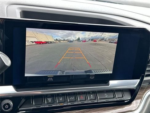 Used 2024 Chevrolet Silverado 3500 LT w/ Convenience Package image 14