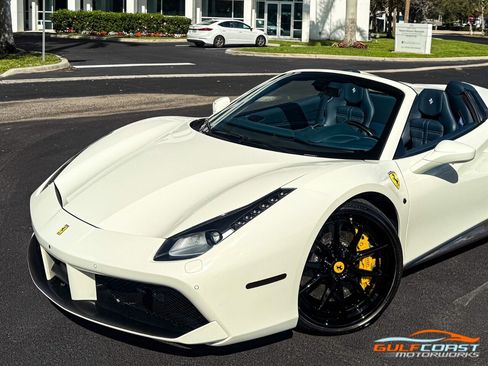 Used 2018 Ferrari 488 Spider image 8