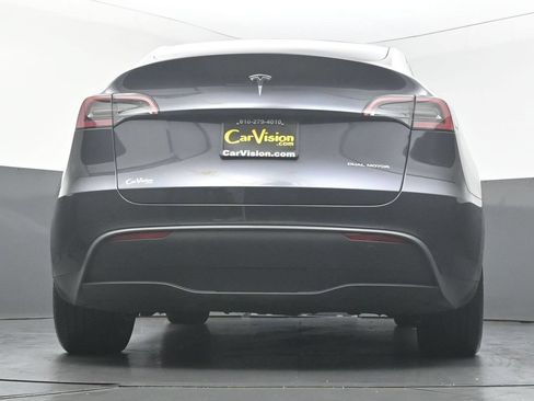 Used 2024 Tesla Model Y Long Range AWD/4WD image 42