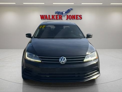 Used 2017 Volkswagen Jetta SE image 8