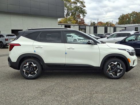 New 2026 Kia Seltos S image 5
