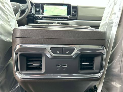 New 2026 GMC Sierra 1500 SLT w/ SLT Premium Package AWD/4WD image 7