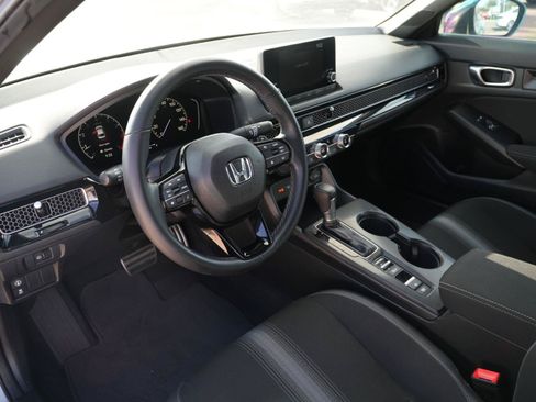 Used 2024 Honda Civic Sport image 6
