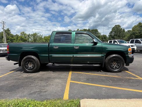 Used 2006 GMC Sierra 1500 SL w/ Chrome Exterior Package AWD/4WD image 5